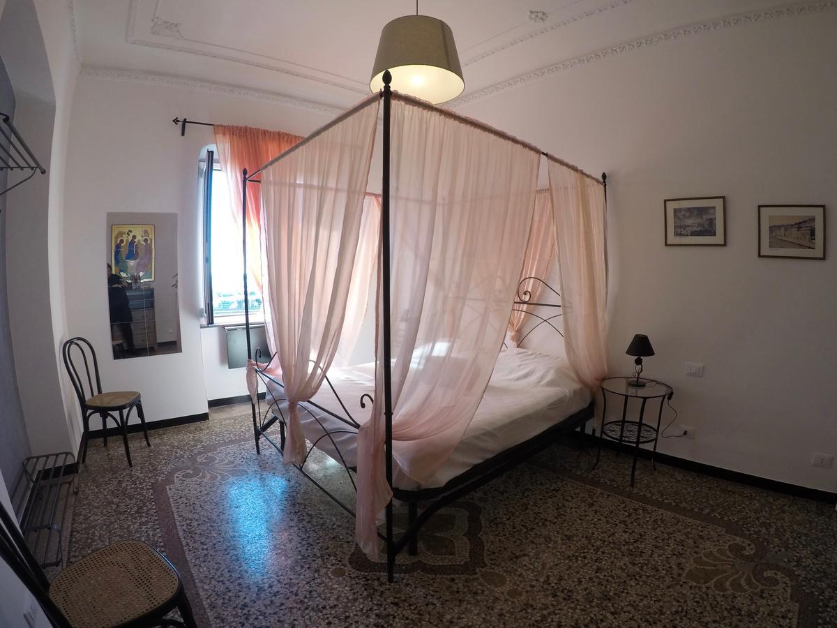 B&B Al Fronte del Porto Genova Esterno foto